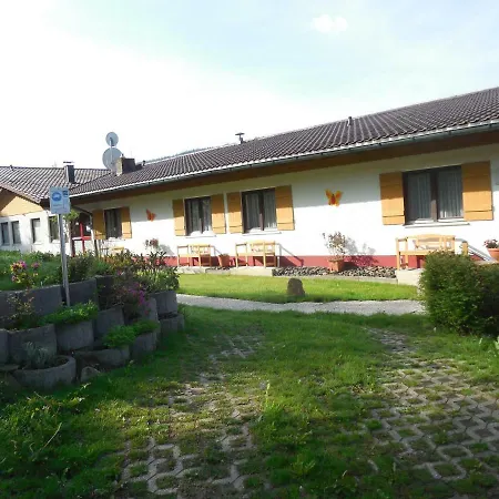 Garni Haus Am Berg Bed & Breakfast *