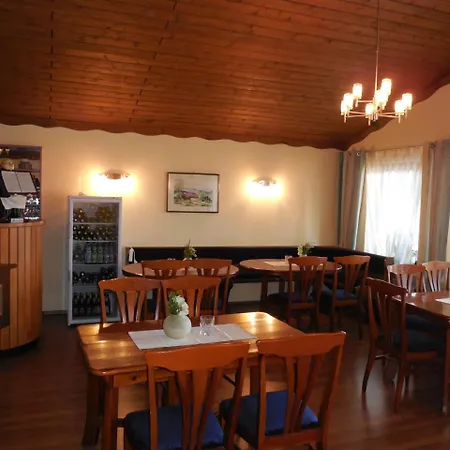 Garni Haus Am Berg Oda ve Kahvaltı