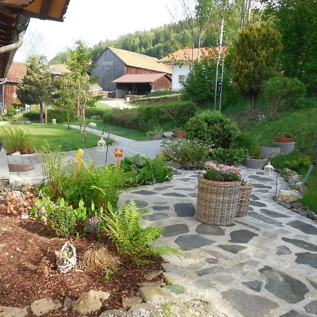 Garni Haus Am Berg Oda ve Kahvaltı Lam