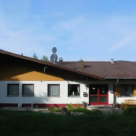 Garni Haus Am Berg Oda ve Kahvaltı